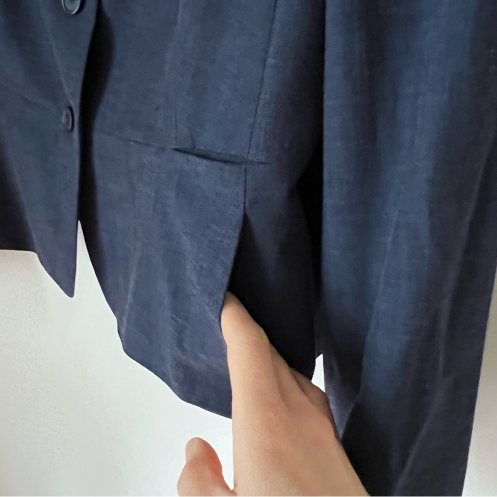 Akris Punto Stretch Wool Navy Short Blazer Front Chest Pocket 3 button Jacket - Picture 7 of 14